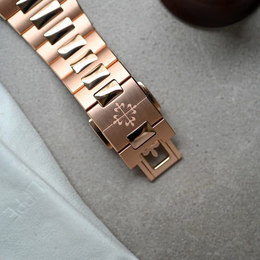 Patek Philippe Nautilus 5712/1R buckle