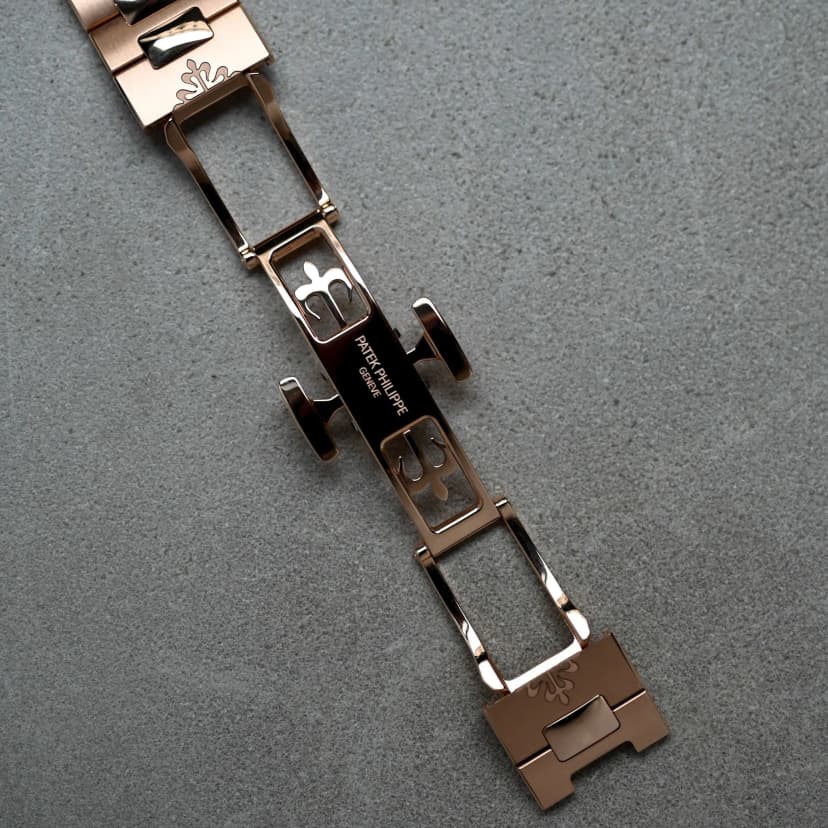Patek Philippe Nautilus 5712/1R buckle